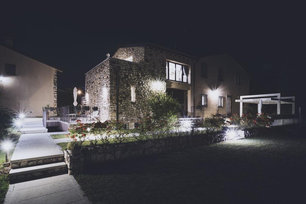 Corte Dei Soavi Suites - Apartments Соаве Экстерьер фото